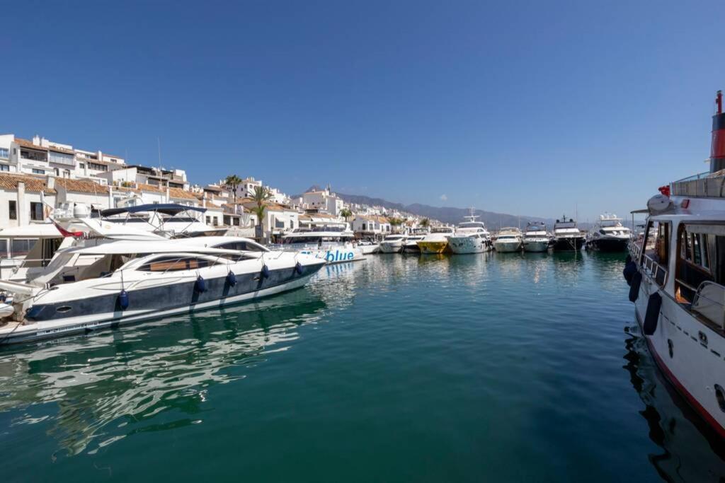 Puerto Banus Second Line, Luxury Apartement มาร์เบยา ภายนอก รูปภาพ