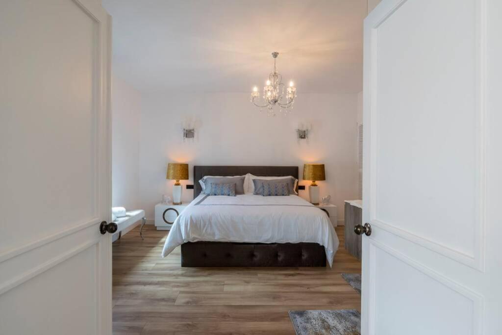 Puerto Banus Second Line, Luxury Apartement มาร์เบยา ภายนอก รูปภาพ