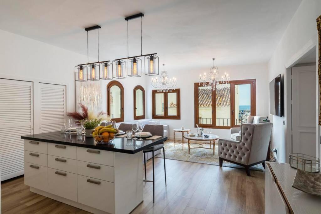 Puerto Banus Second Line, Luxury Apartement มาร์เบยา ภายนอก รูปภาพ