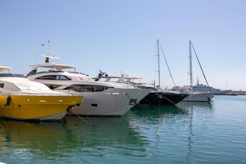 Puerto Banus Second Line, Luxury Apartement มาร์เบยา ภายนอก รูปภาพ